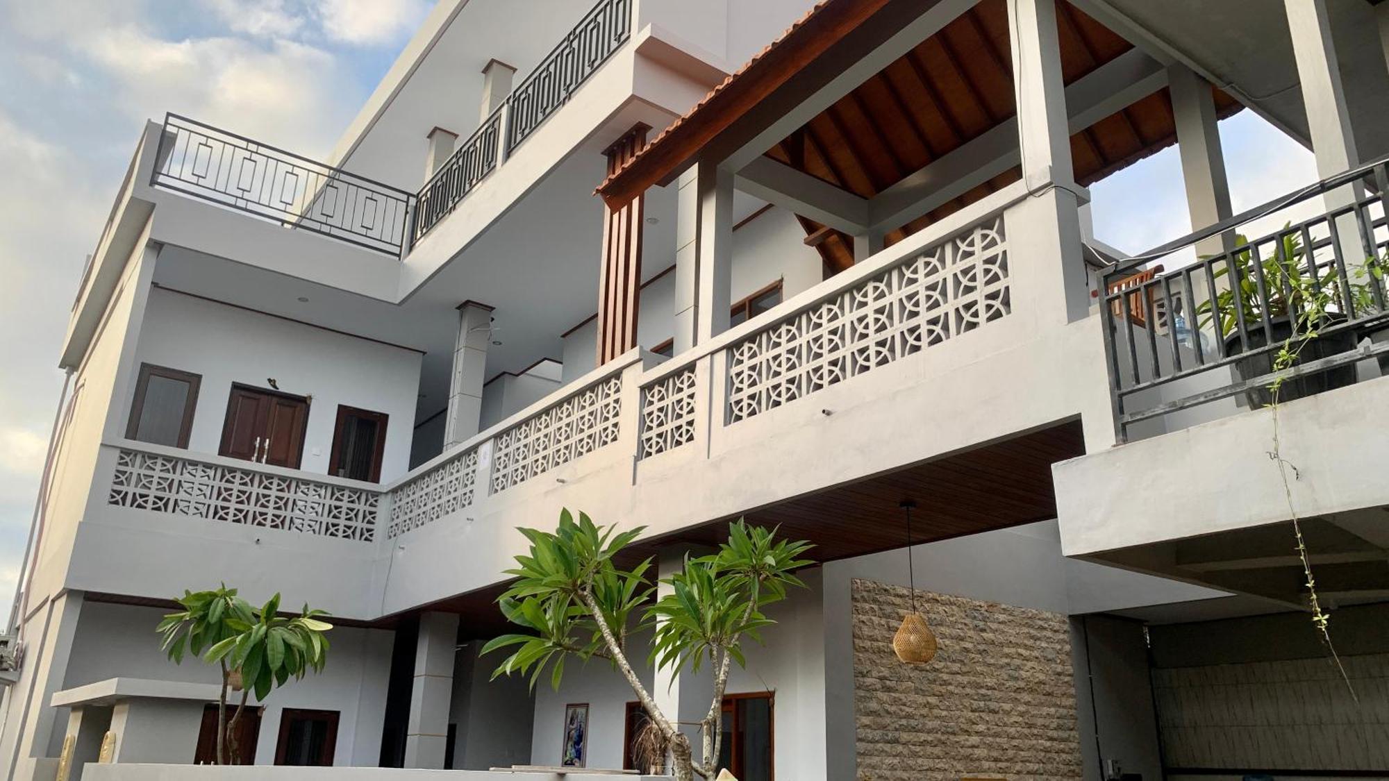 The Lima Home Stay In Canggu Εξωτερικό φωτογραφία