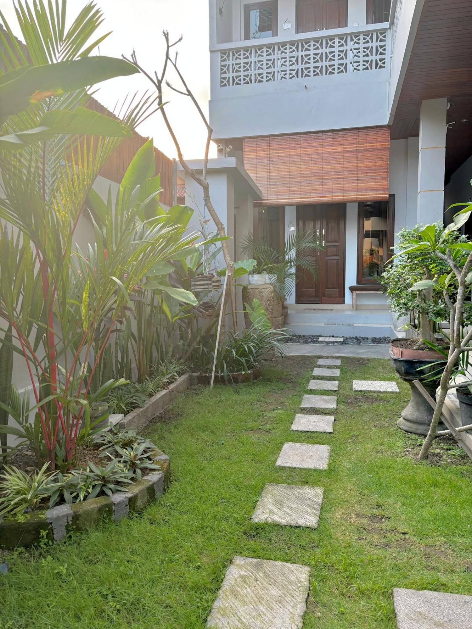 The Lima Home Stay In Canggu Εξωτερικό φωτογραφία